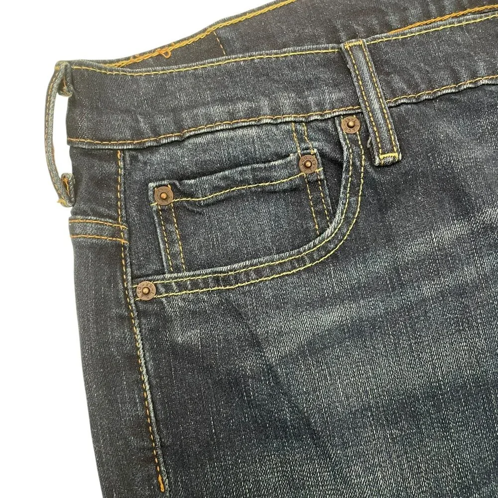Levi’s 569 Men’s Loose Straight Fit Denim Jeans Size 36x32 Altered Hem to 30”
